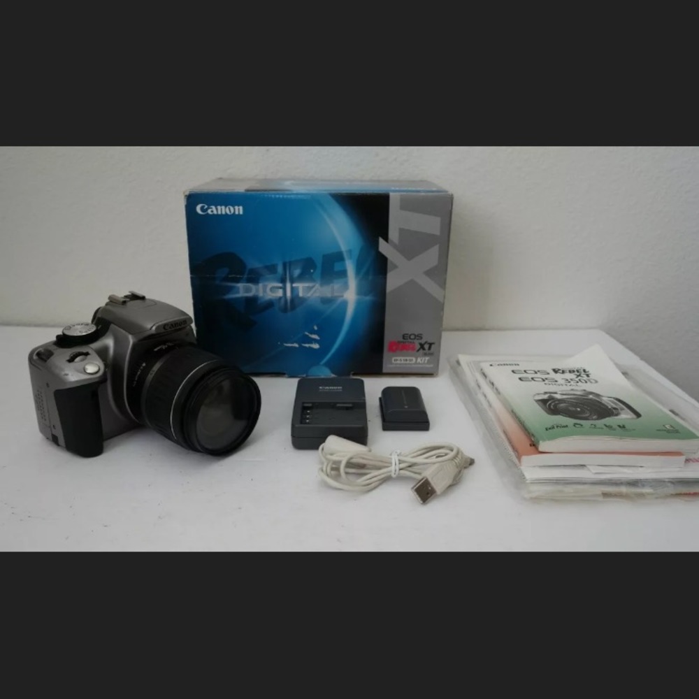 Canon - EOS Digital Rebel XT